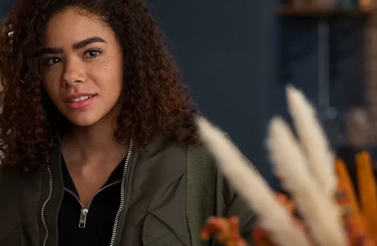 ‘Ginny & Georgia’ Season 3: Netflix Renewal Status & What To Expect