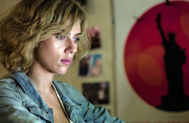 8 Best New Movies Coming to Netflix in December 2023