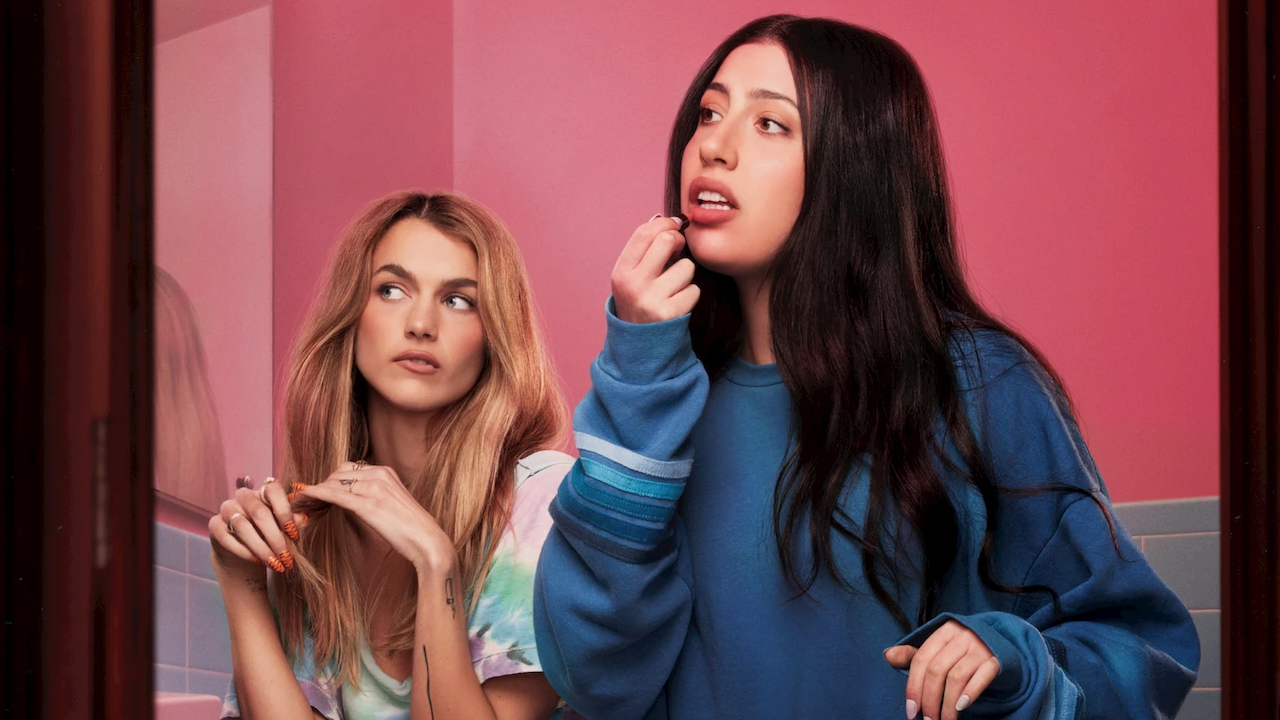 ‘Roommates’ Review: A Mixed Bag of College Comedy on Netflix