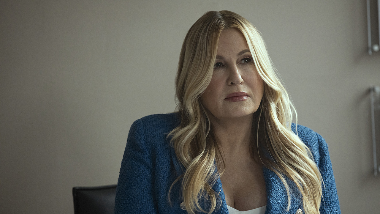 Jennifer Coolidge Returns as Karen Calhoun in ‘The Watcher’ Season 2