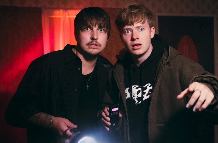 Paranormal YouTube Stars ‘Sam and Colby’ Are Making the Jump to Netflix For Halloween