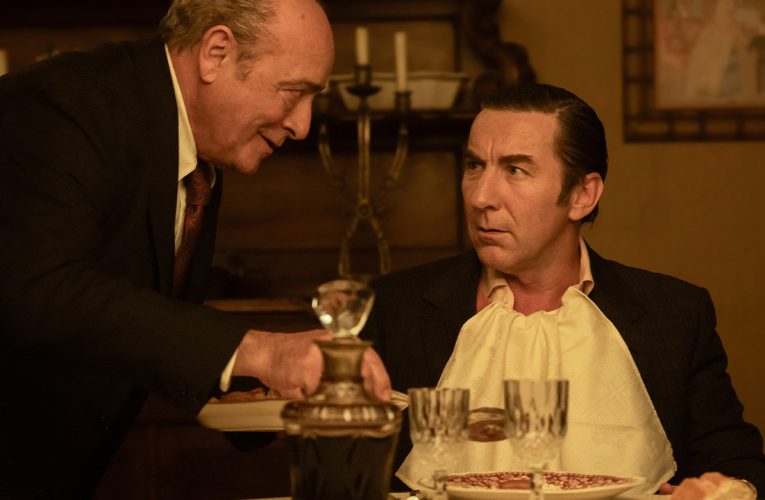 ‘Fading Grandeur’ Review: Antonio De La Torre Shines In Light Netflix Spanish Comedy